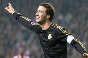 爱游戏娱乐平台-【精准布局】高手如何利用角度赢得比赛？