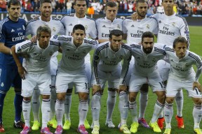 AYX体育官网-传承与创新：某球队百年荣耀的故事，足球传承宣言