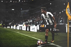 AIYOUXI.COM-拉脱维亚队誓言在篮球比赛中取得胜利，拉脱维亚的篮球明星