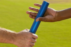 爱游戏体育app-震撼足球逆转胜利引爆热搜，足球大逆转的比赛