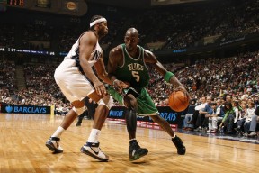 爱游戏中国官方登录入口网站-运动员友情赛：比赛之外的温情瞬间，运动员友谊