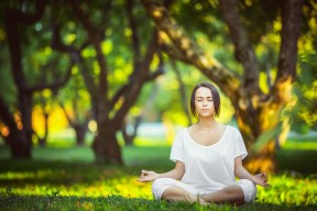 爱游戏综合娱乐-法甲逆境突围：逆风翻盘的经典瞬间，《逆境突袭》