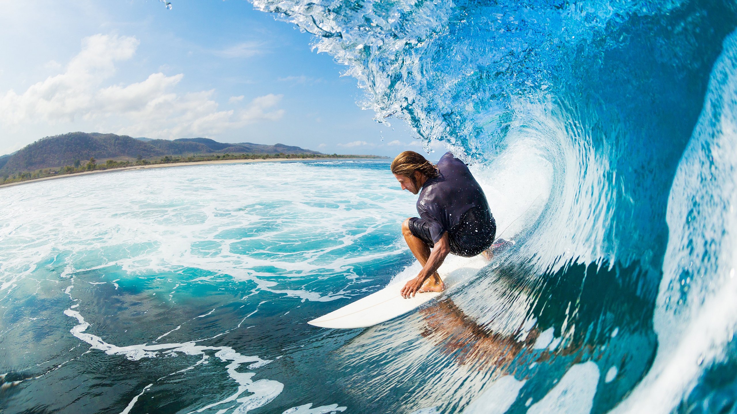 体育新闻中心通报运动装备自主品牌孵化支持计划，运动装备市场